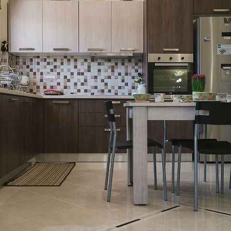 Spacious Home With Parking Ханя Екстериор снимка
