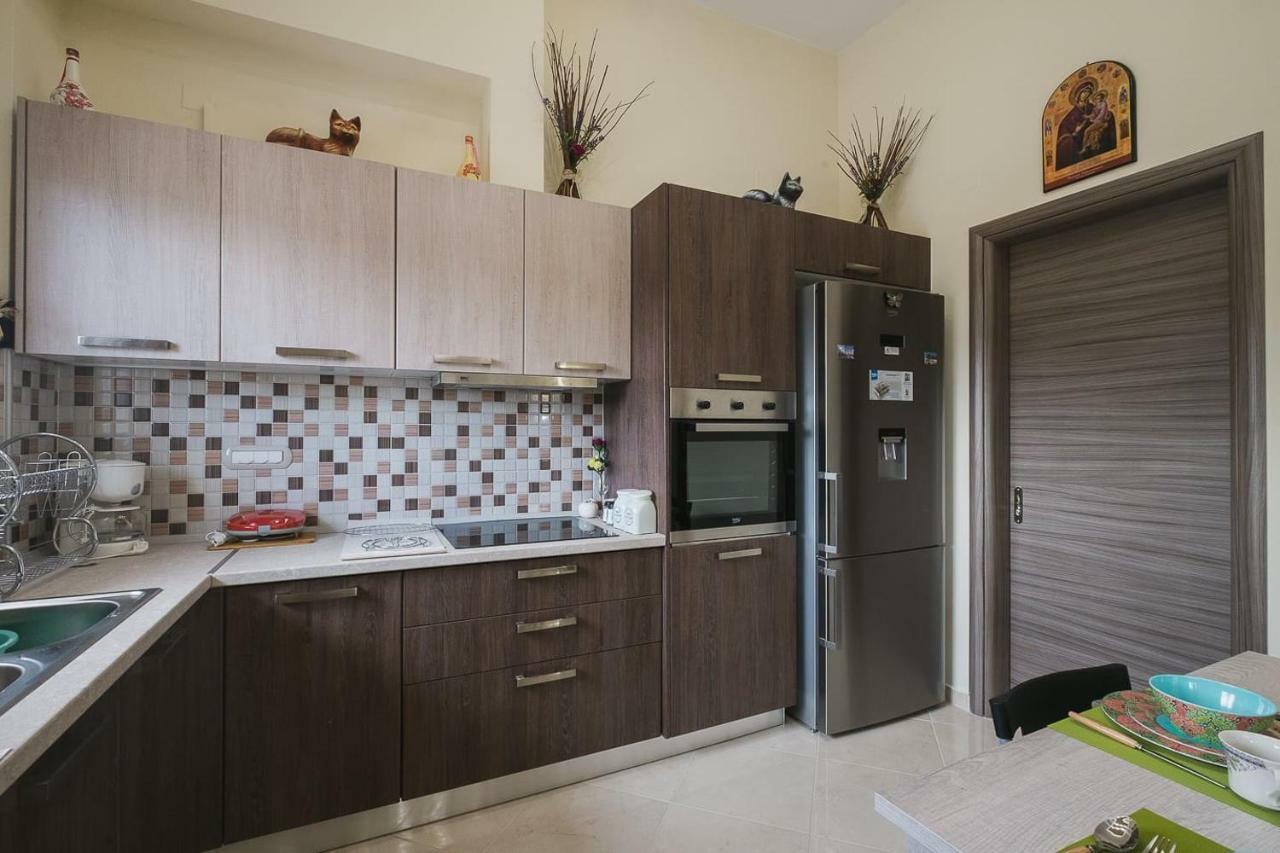 Spacious Home With Parking Ханя Екстериор снимка