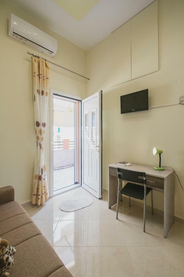 Spacious Home With Parking Ханя Екстериор снимка